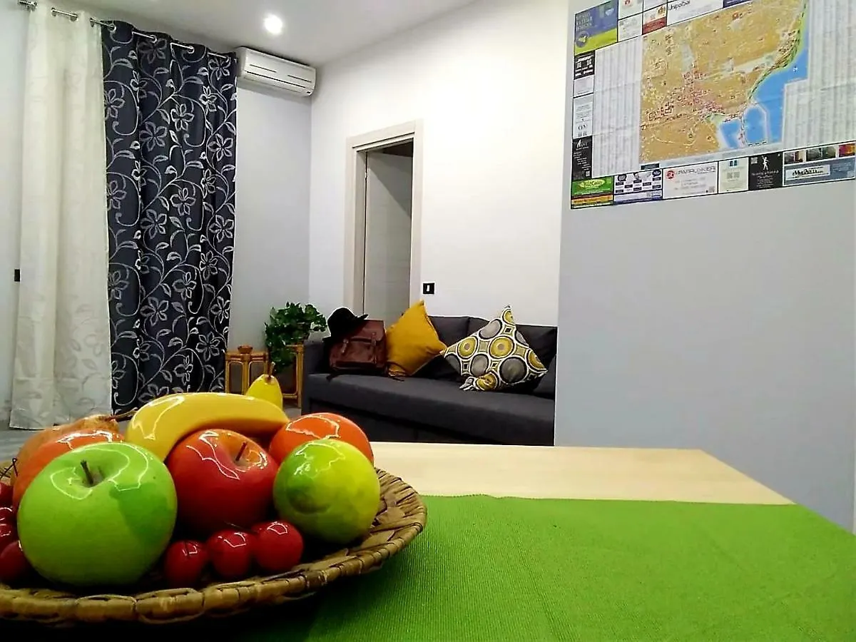 Apartament Casa Romans, Via Della Palma, 63 Katania 0*,  Włochy