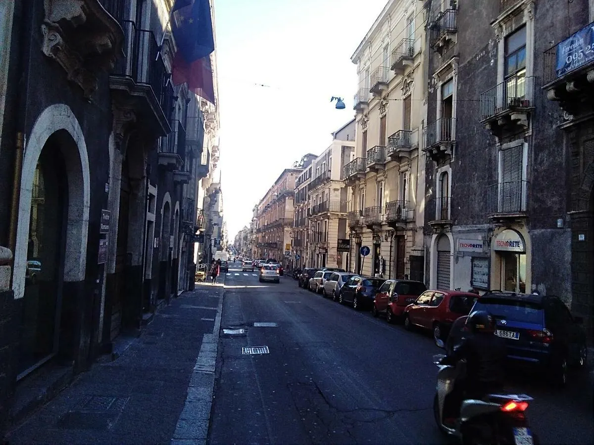 Apartament Casa Romans, Via Della Palma, 63 Katania